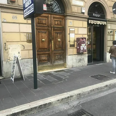 Residenza Borghese 71 Apartment Rome